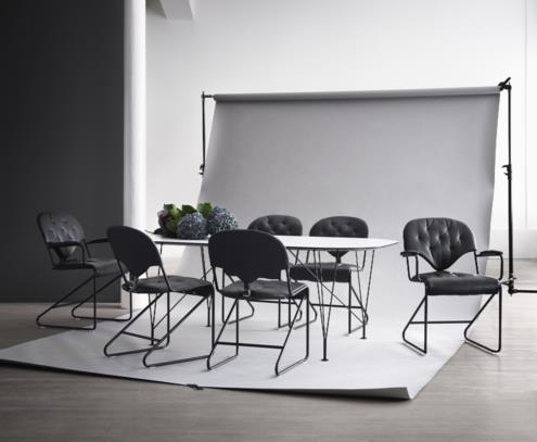 Inter dining black  white